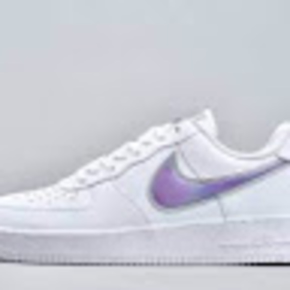 Meet your Posher, Adia - Picture 1 of 3